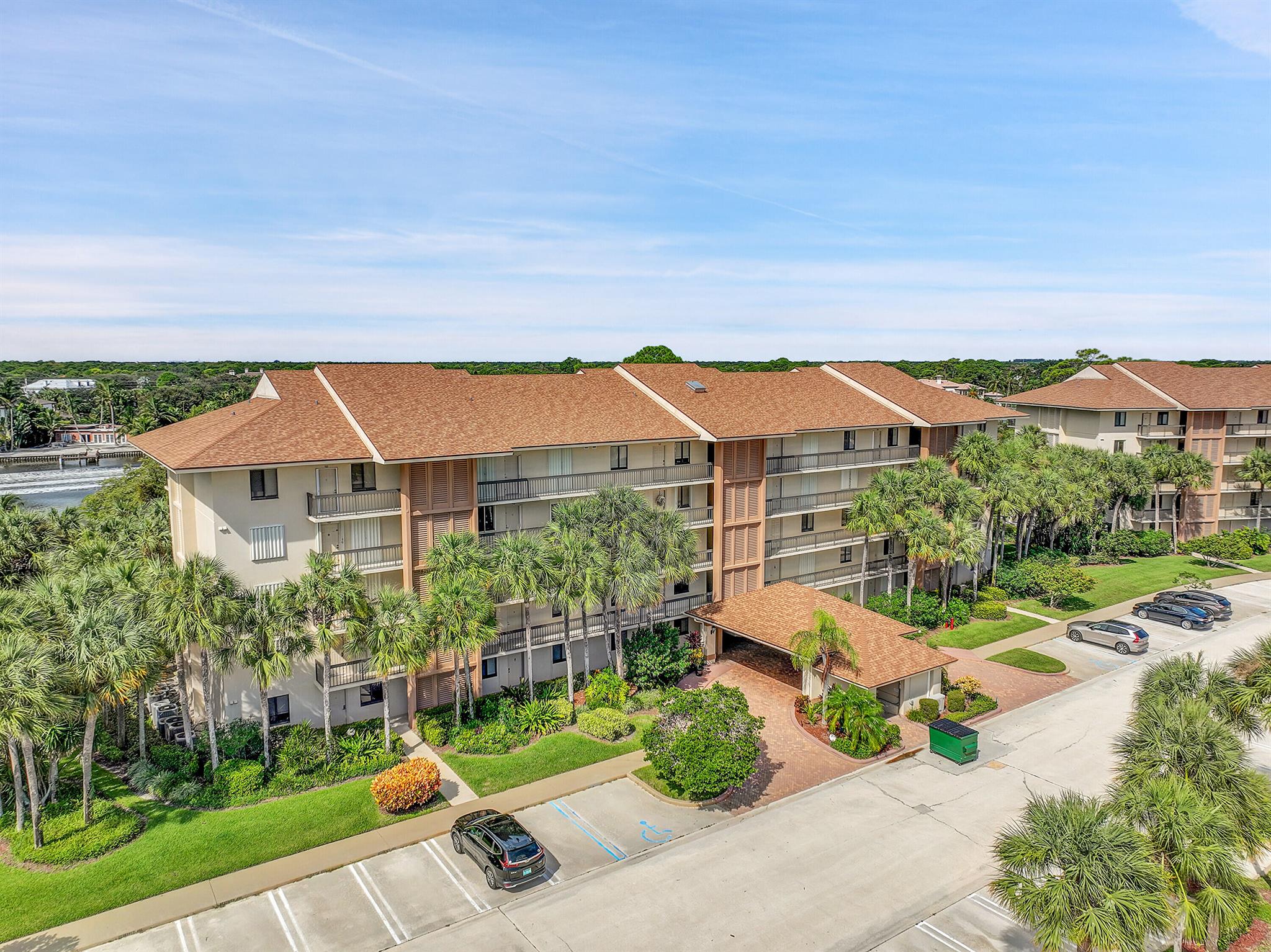 2001 Marina Isle Way 203