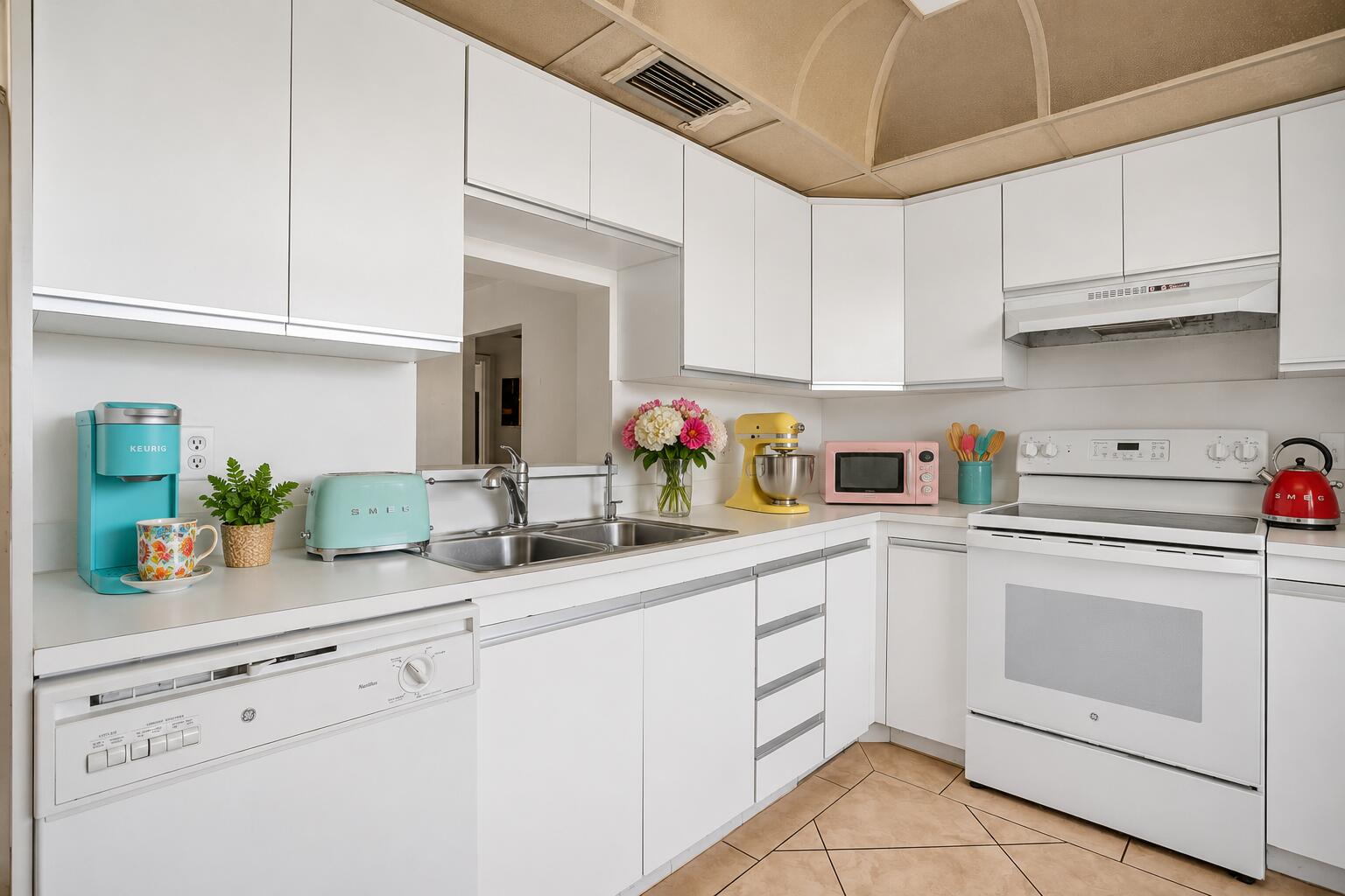 3405 Bimini Lane M4
