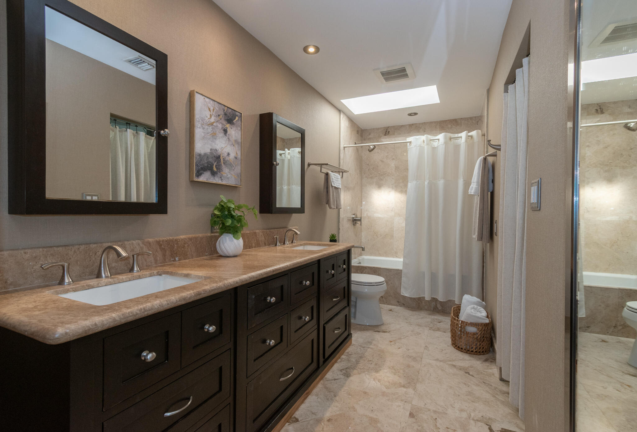 COUNTRY ISLES GARDEN HOMES - Residential