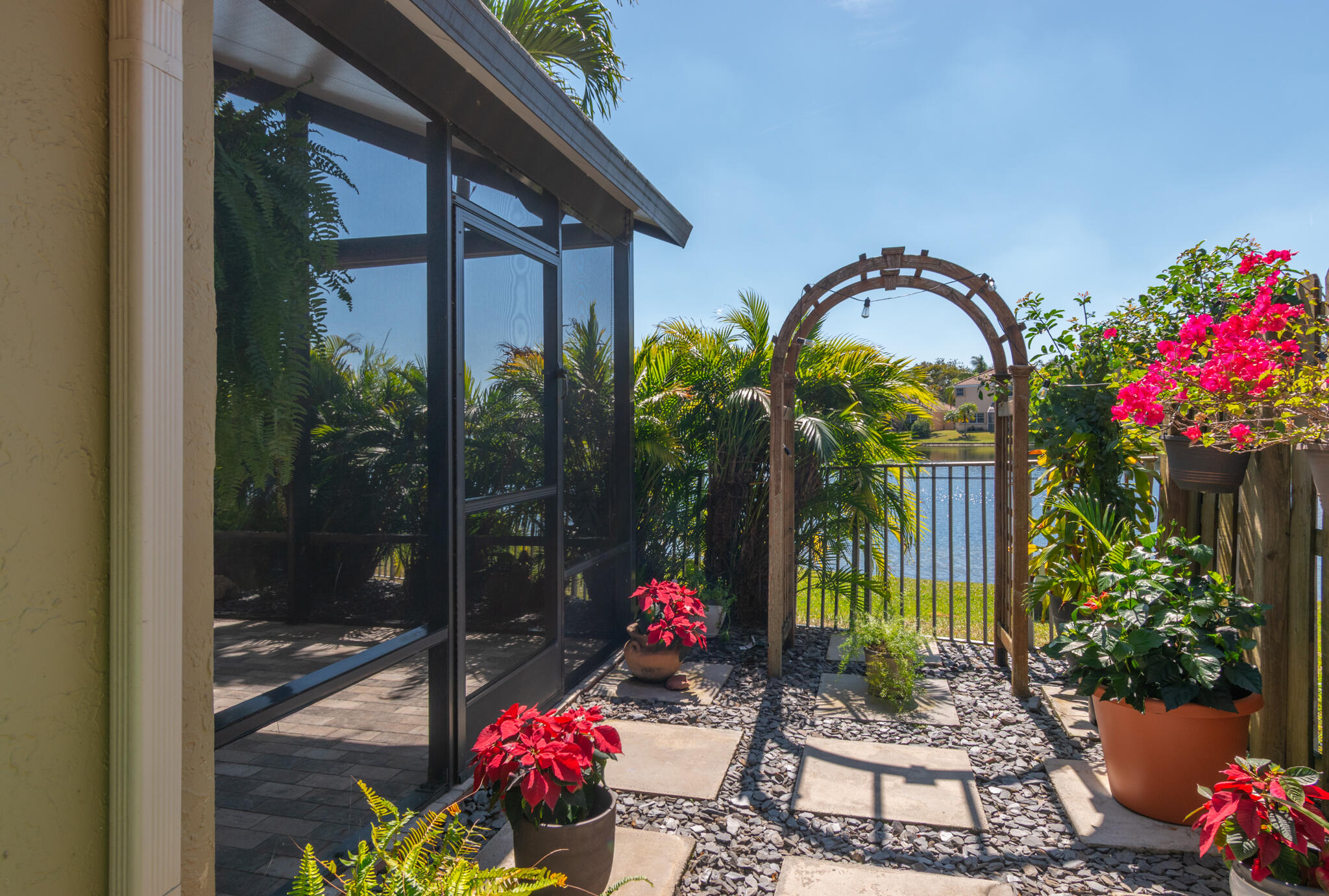 COUNTRY ISLES GARDEN HOMES - Residential