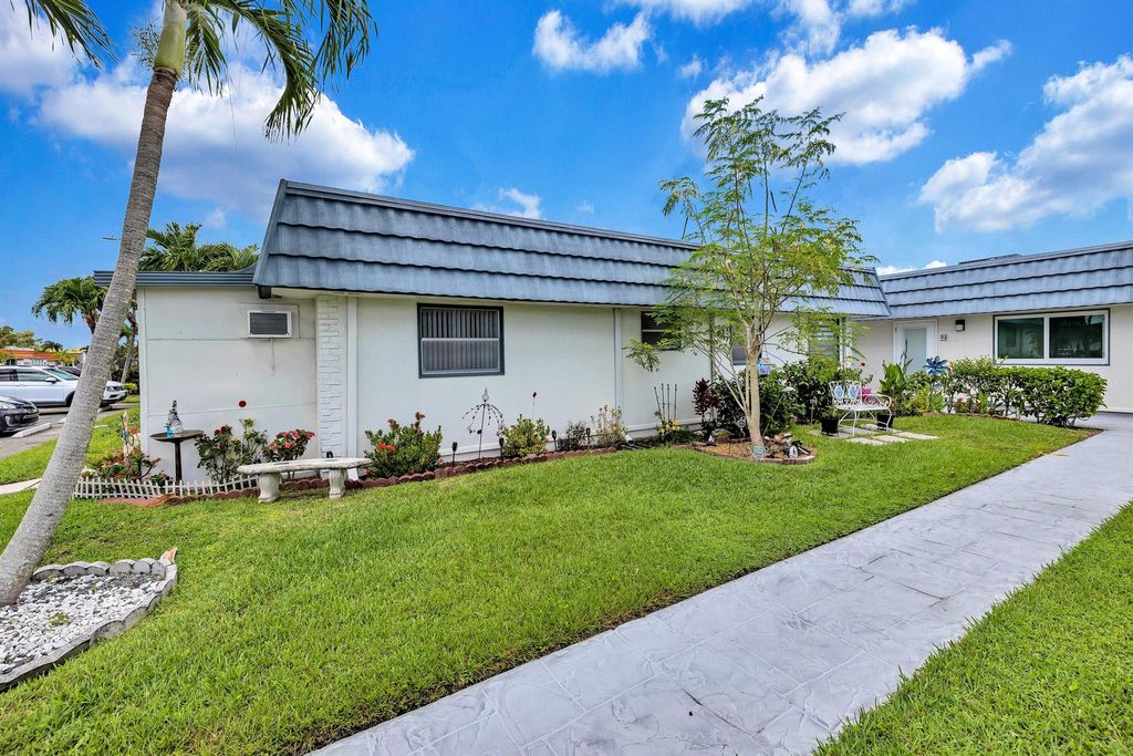 Photo of 93 Waterford D, Delray Beach, FL 33446 (MLS # R11102881)