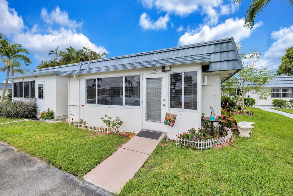 Photo of 93 Waterford D, Delray Beach, FL 33446 (MLS # R11102881)