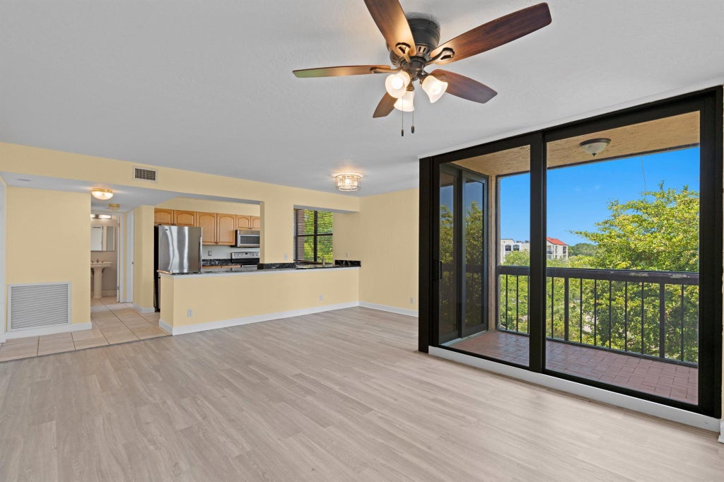 Photo of 750 Egret Circle #6501, Delray Beach, FL 33444 (MLS # R11103162)