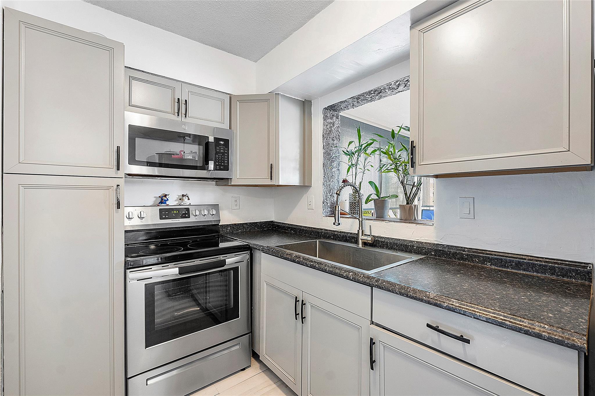 Mainlands Of Tamarac Lake - Residential