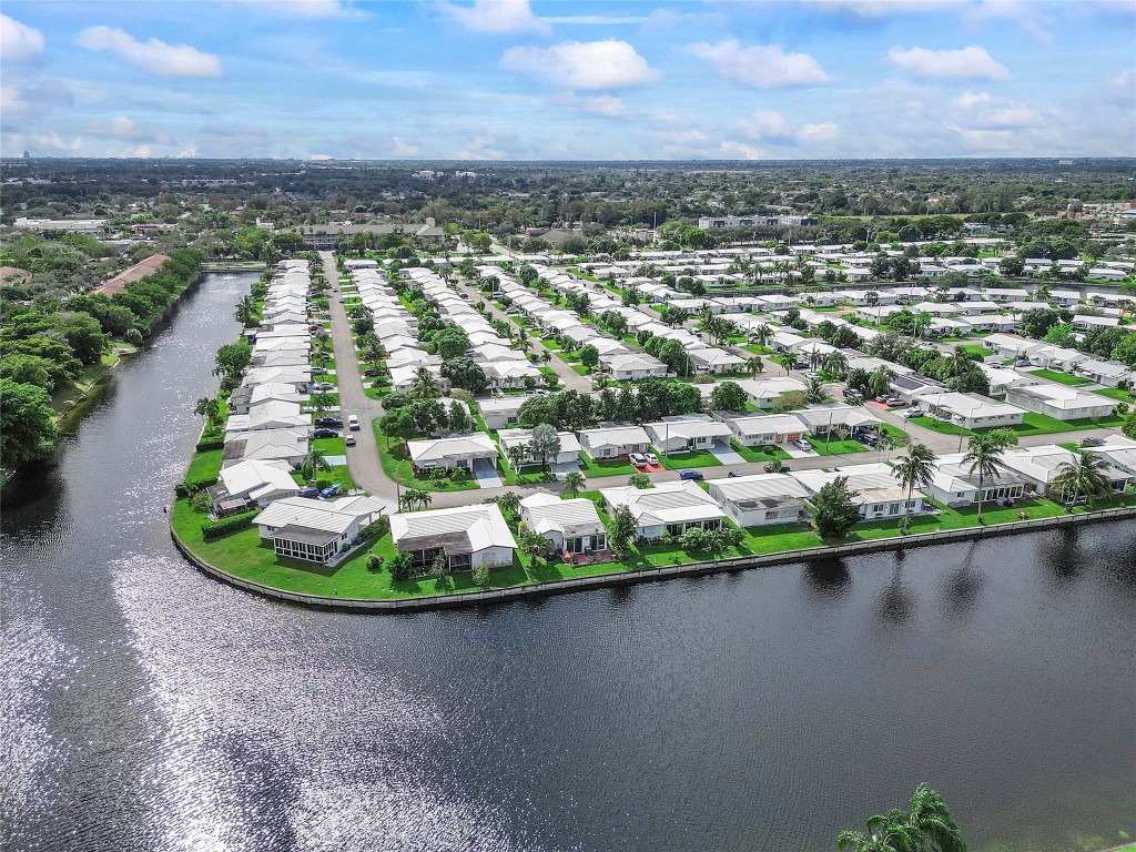 Mainlands Of Tamarac Lake - Residential