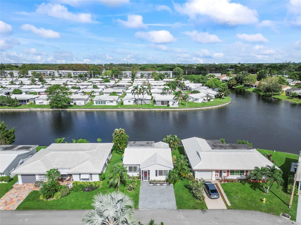 Mainlands Of Tamarac Lake - Residential