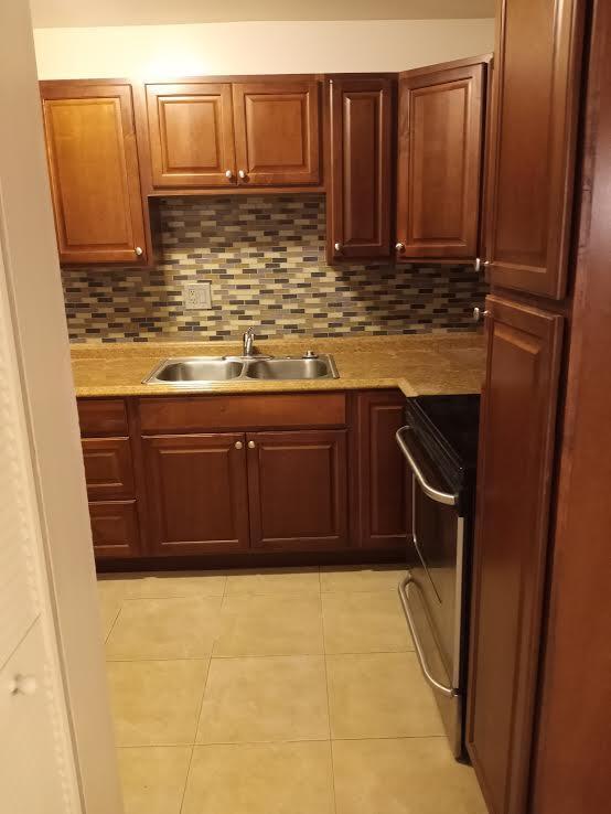 512 Gardens Drive 103