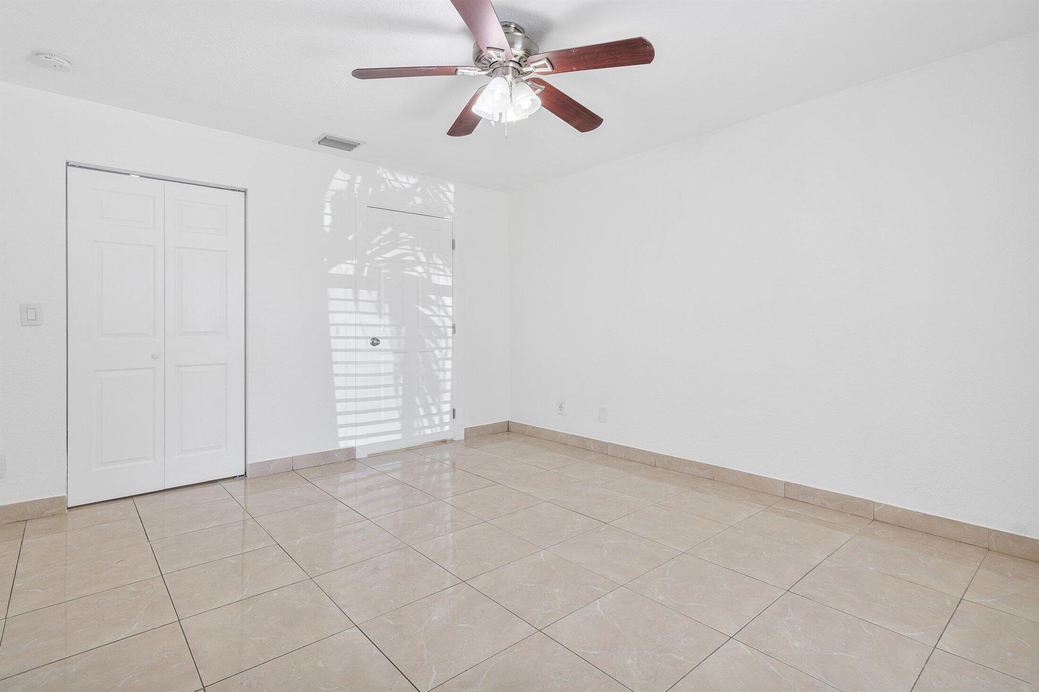 LAKE ECHO - Residential