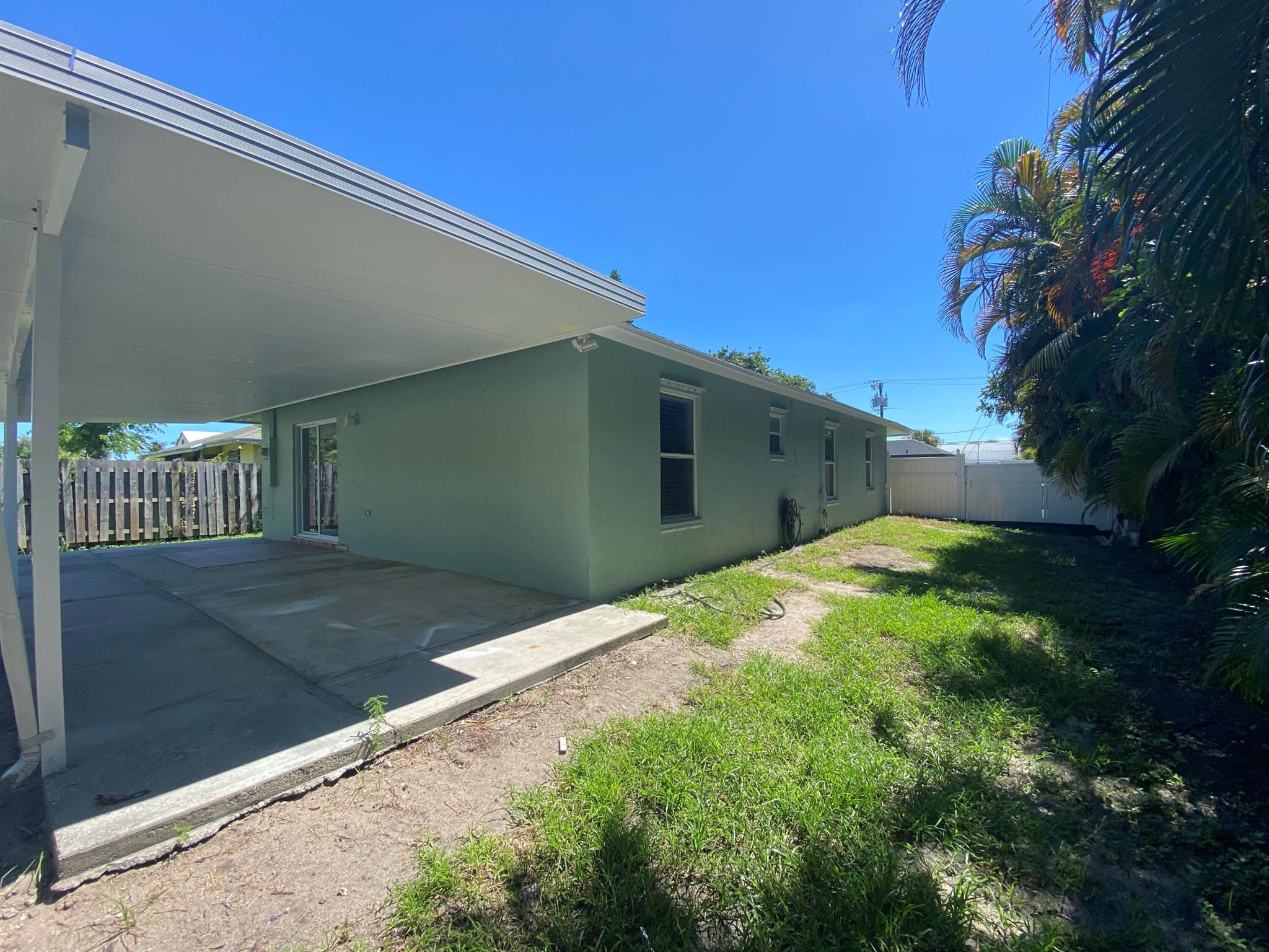 LAKE ECHO - Residential