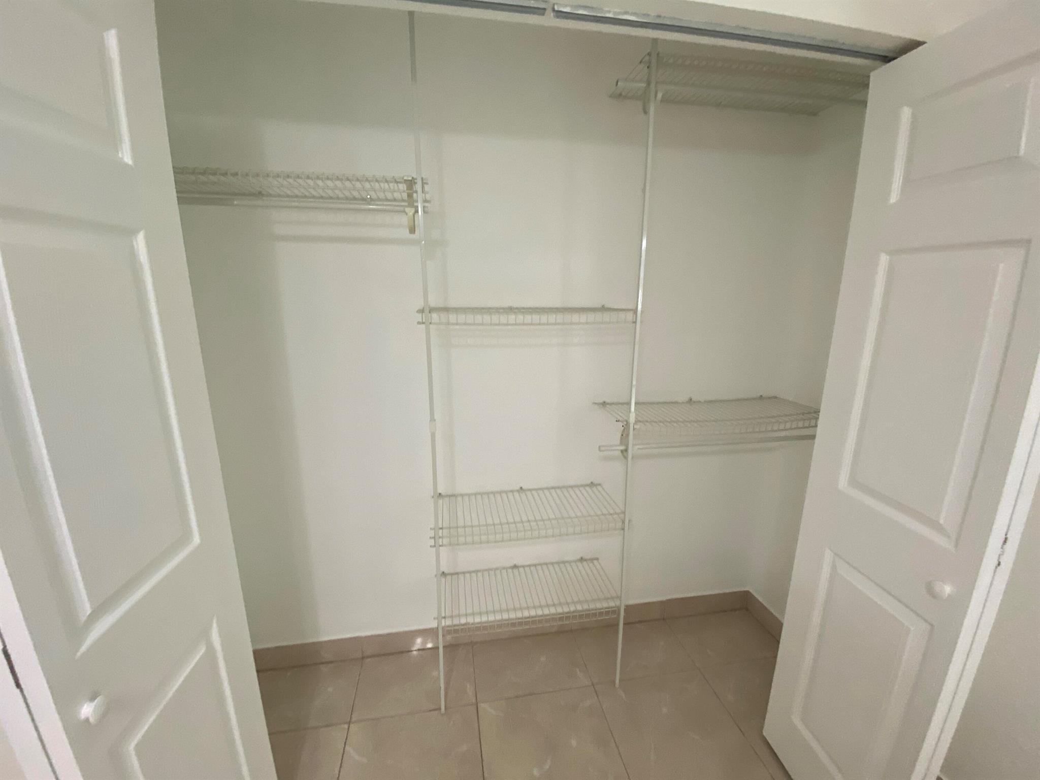 LAKE ECHO - Residential