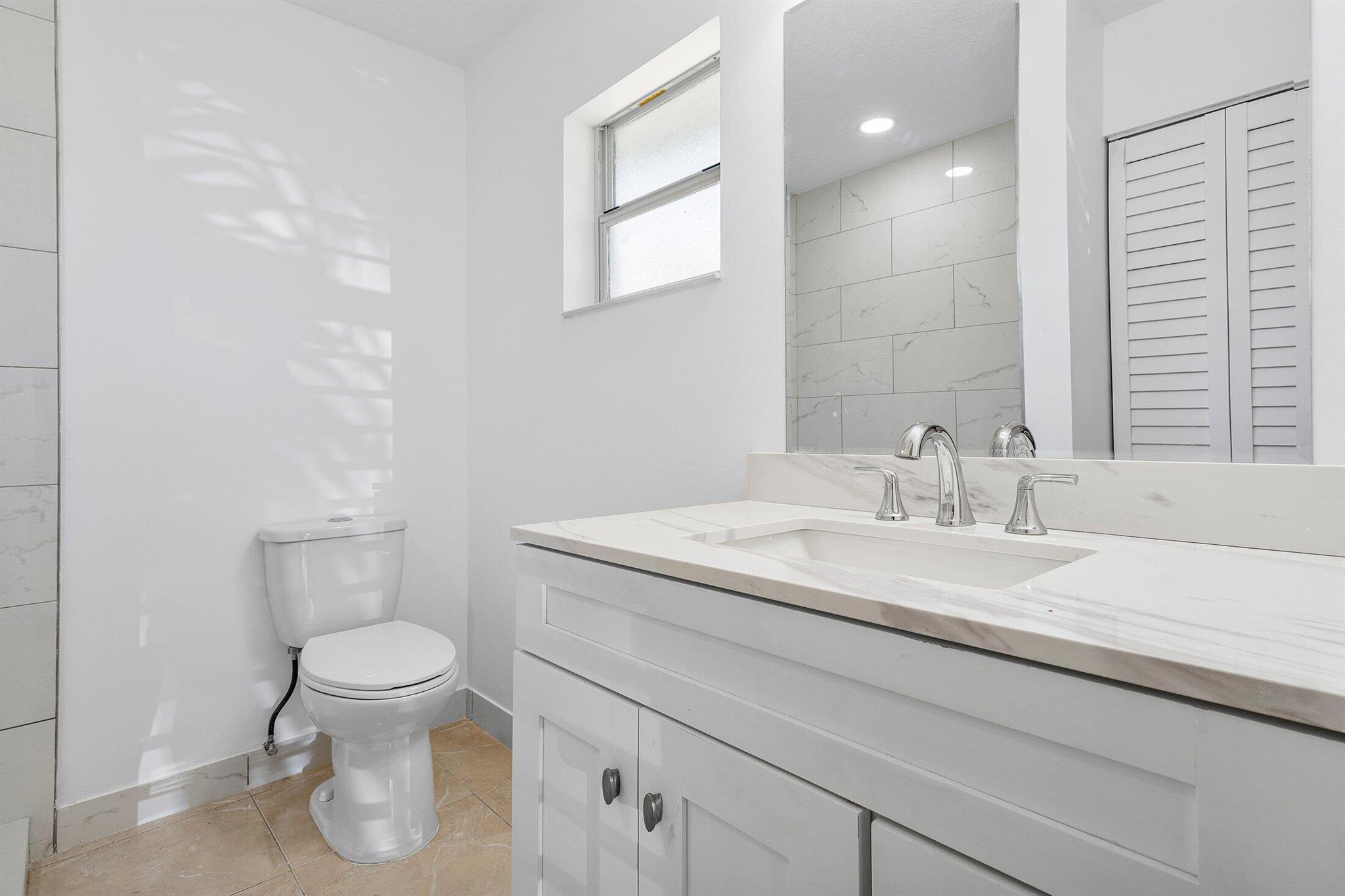 LAKE ECHO - Residential