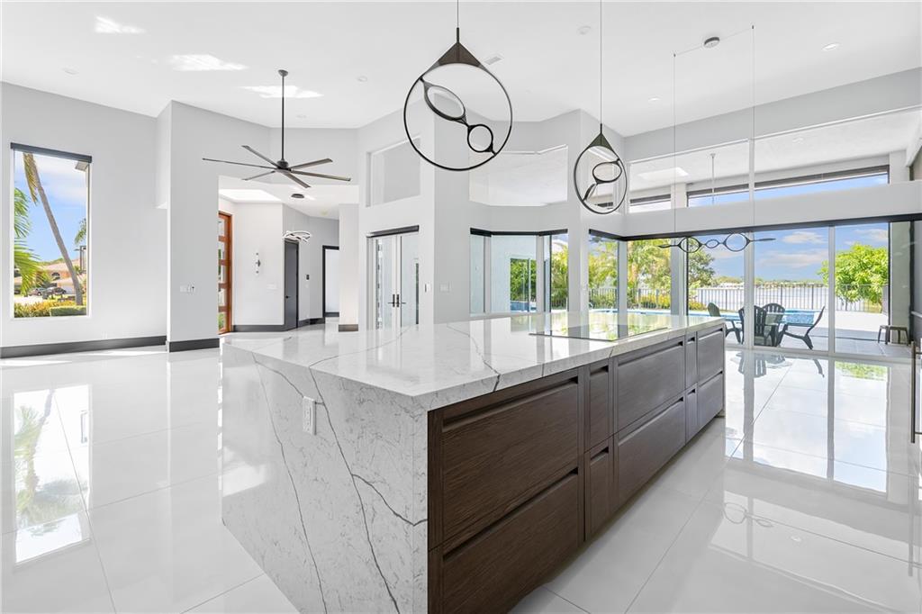 Royal Oak Landing Sec 03 - Residential Lease