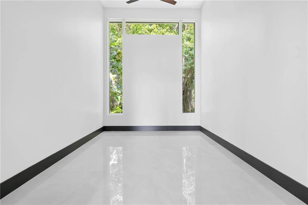 Royal Oak Landing Sec 03 - Residential Lease