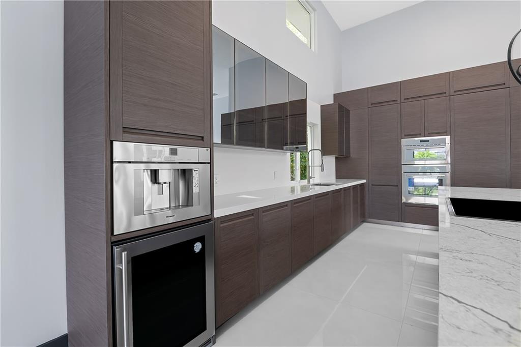 Royal Oak Landing Sec 03 - Residential Lease