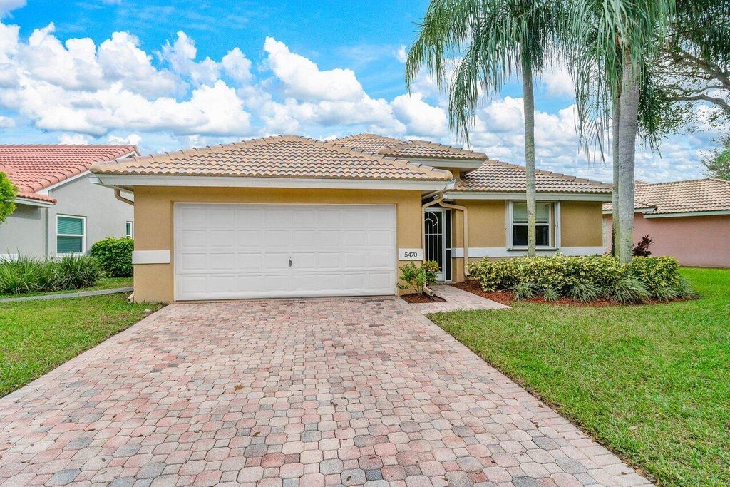 Photo of 5470 Grande Palm Circle, Delray Beach, FL 33484 (MLS # R10941227)