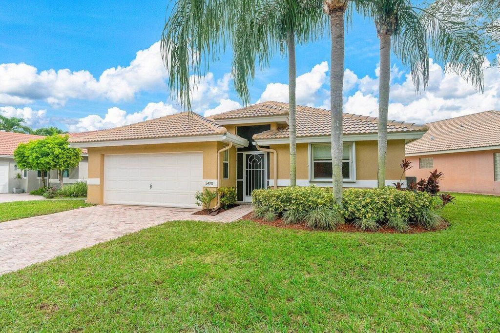 Photo of 5470 Grande Palm Circle, Delray Beach, FL 33484 (MLS # R10941227)