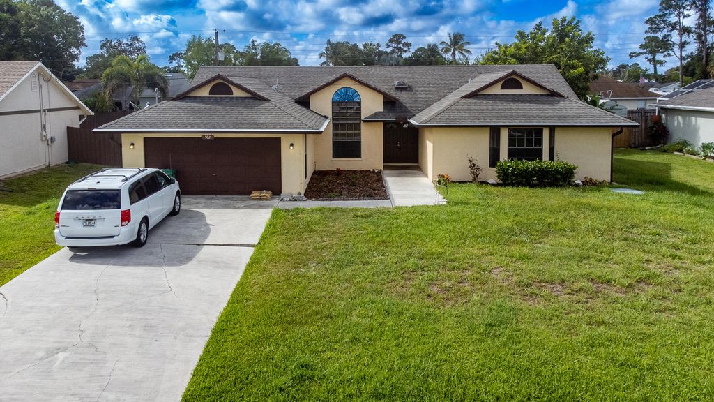 Photo of 502 SE Guava Terrace, Port Saint Lucie, FL 34983 (MLS # R10805627)