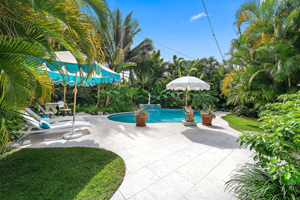 Photo of 7704 Martin Avenue, West Palm Beach, FL 33405 (MLS # B26010769)