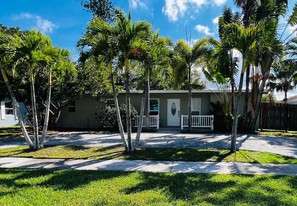 Photo of 2941 SE Treasure Island Road, Port Saint Lucie, FL 34952 (MLS # R10985765)