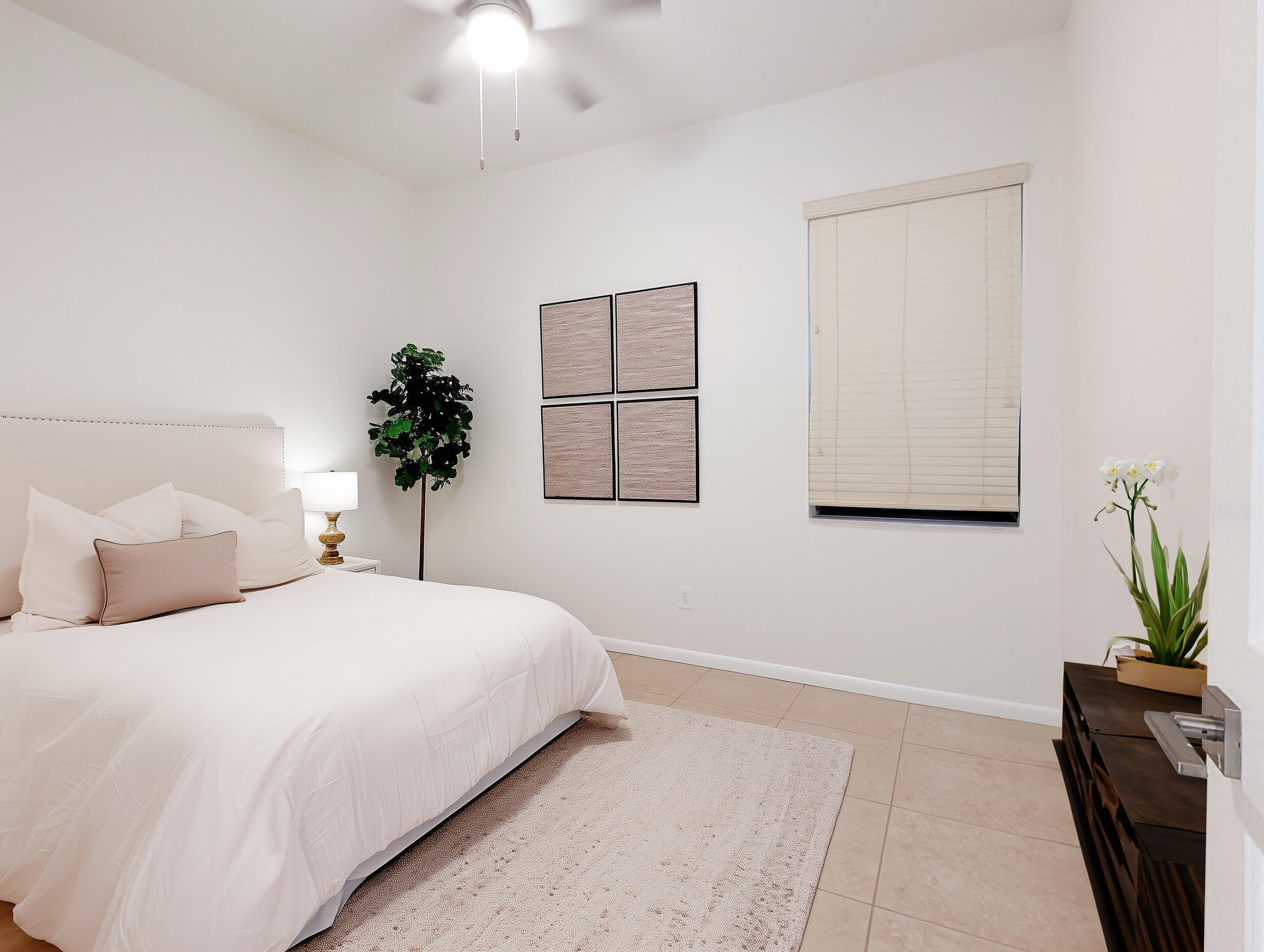 LA PAZ AT BOCA POINTE PHASES I & II - Residential Lease