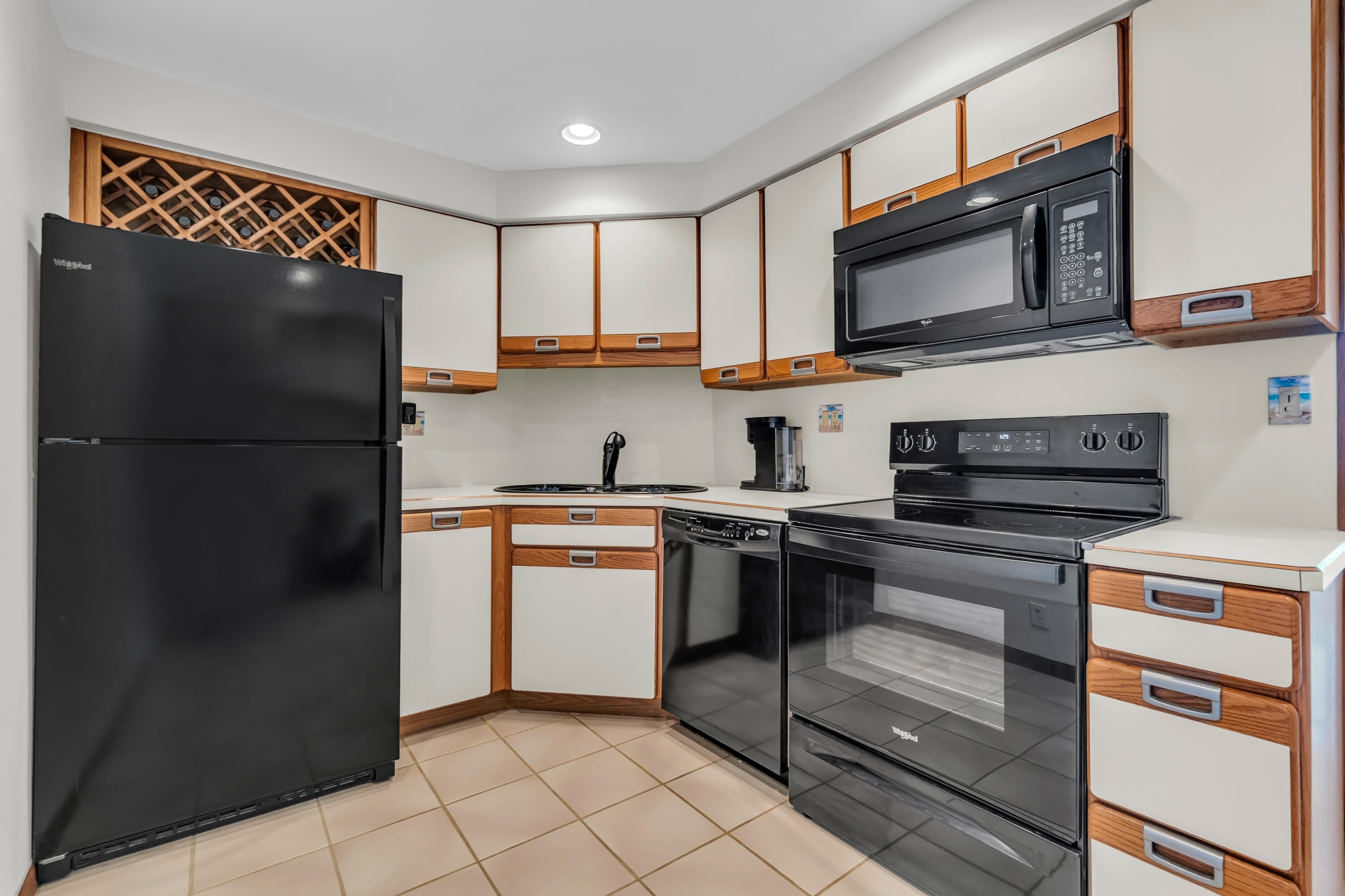 CORAL RIDGE TOWERS EAST CO-OP - Residential