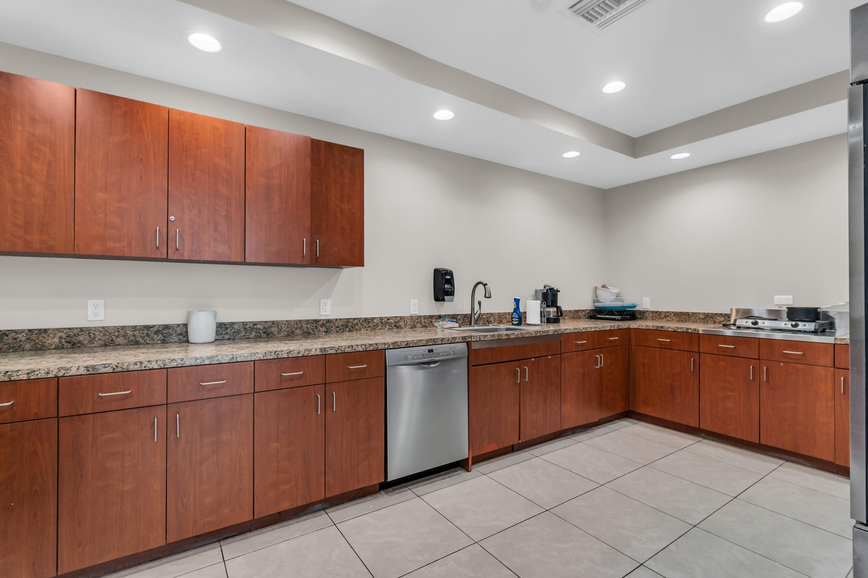 CORAL RIDGE TOWERS EAST CO-OP - Residential