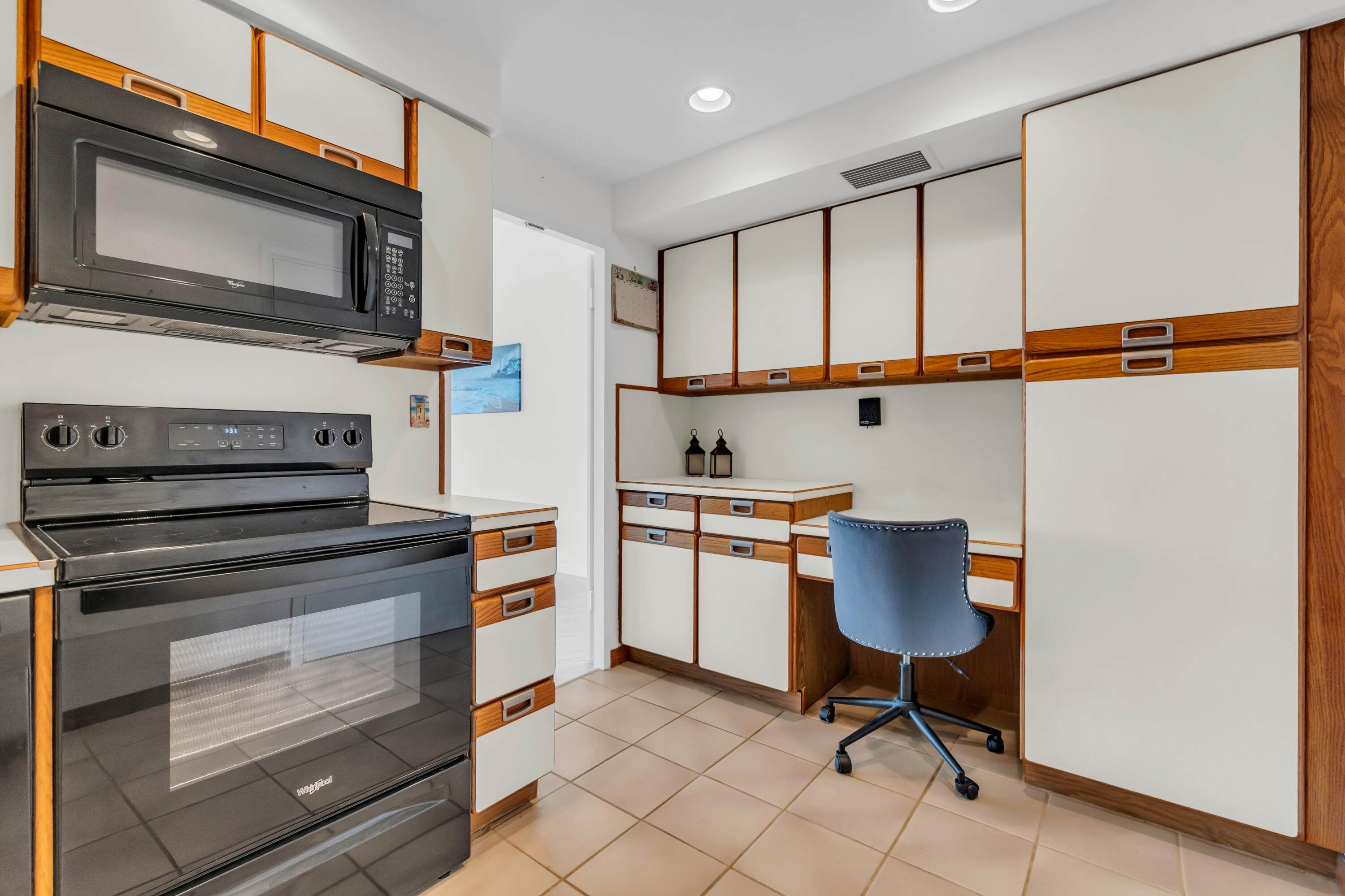 CORAL RIDGE TOWERS EAST CO-OP - Residential