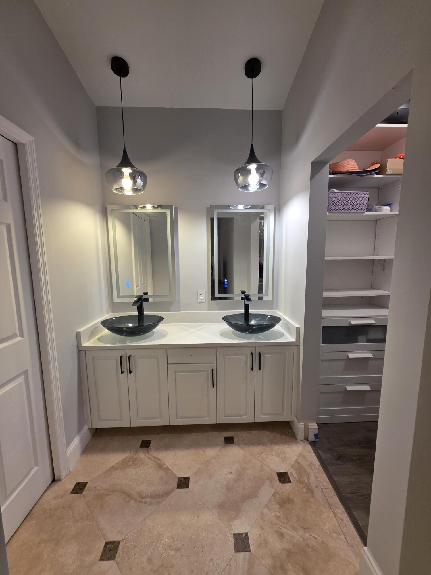 REGENCY LAKES AT COCONUT CREEK - Residential