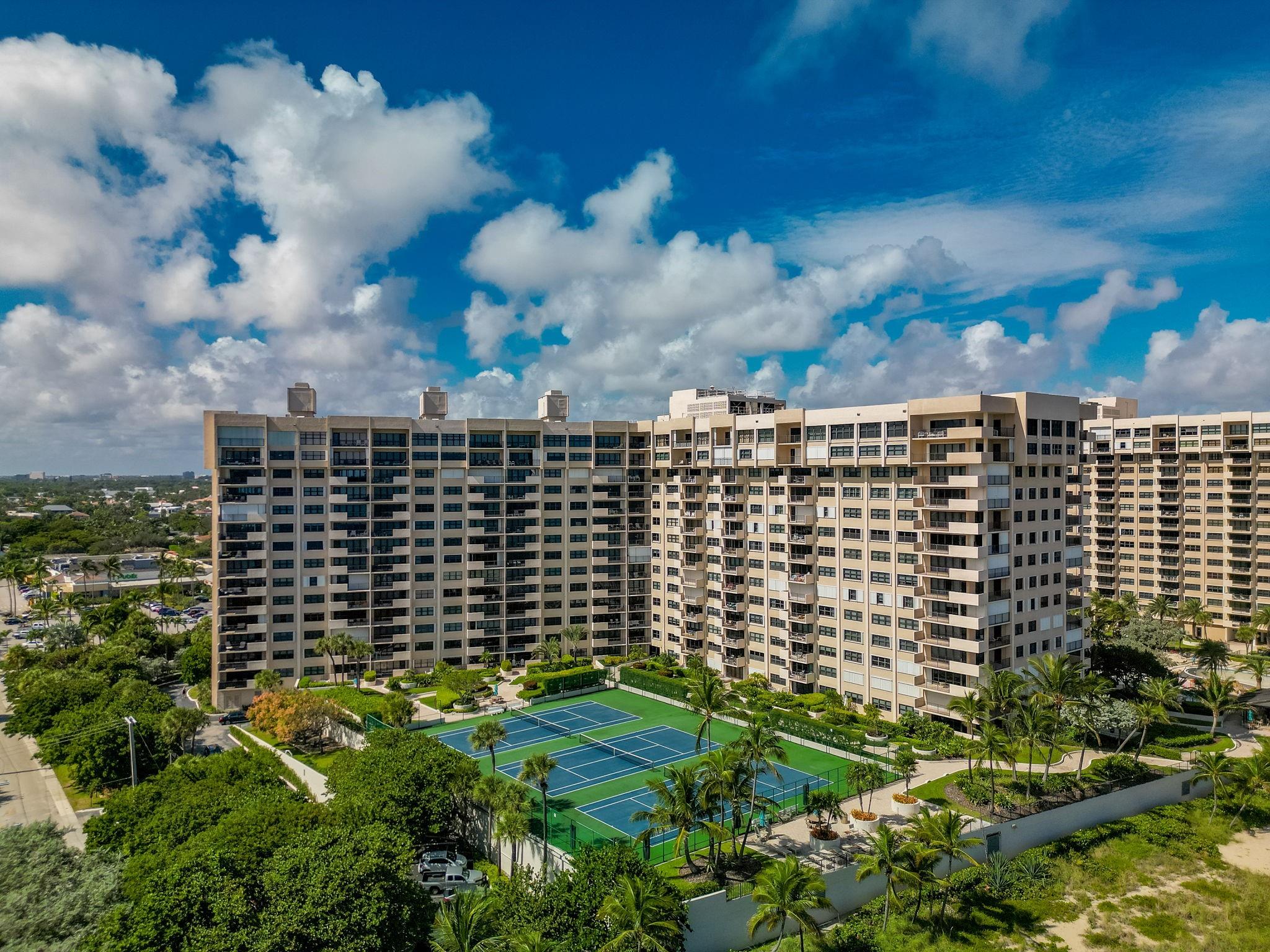 SEA RANCH CLUB - Residential