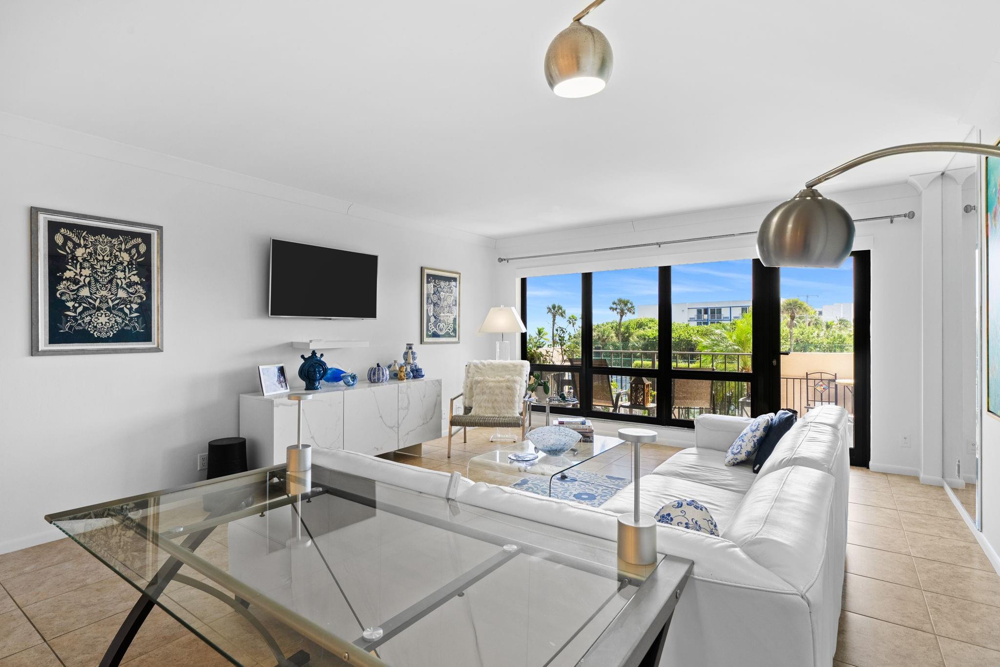 SEA RANCH CLUB - Residential