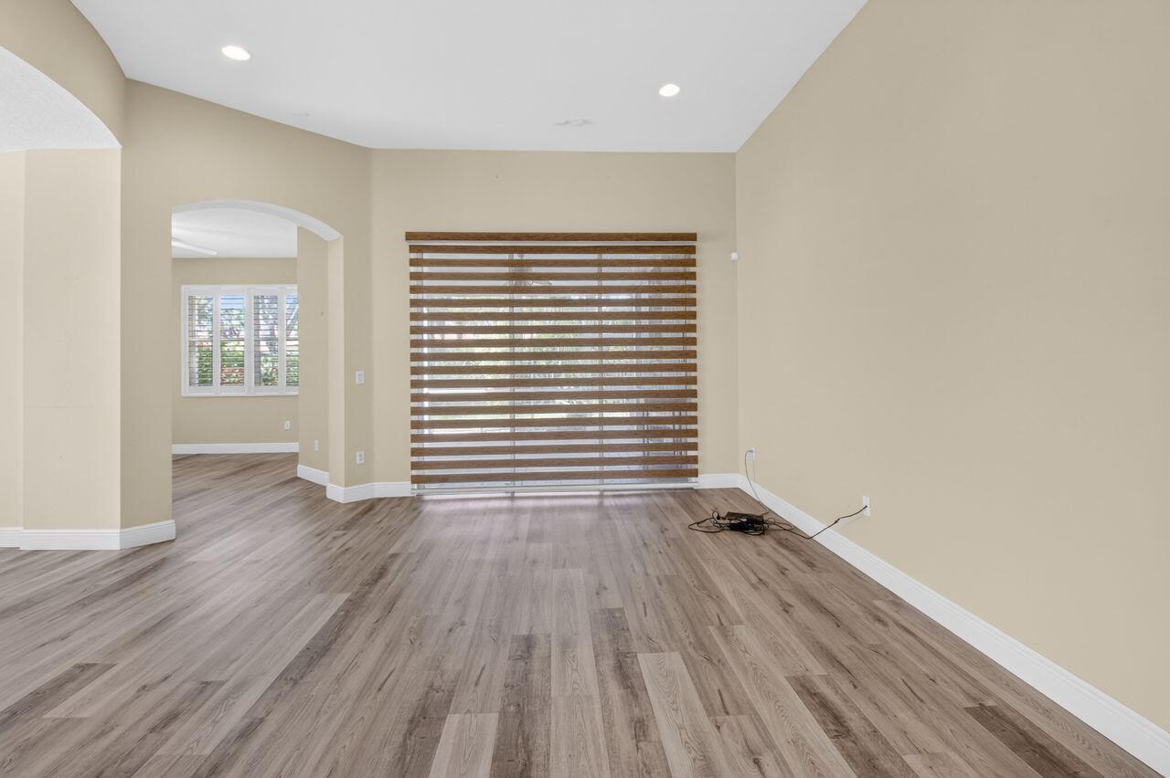 CORAL LAKES 12 - Residential