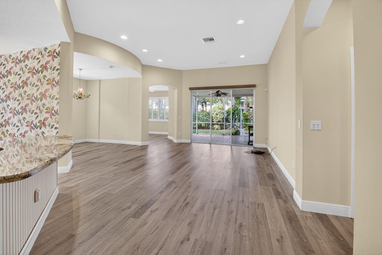 CORAL LAKES 12 - Residential