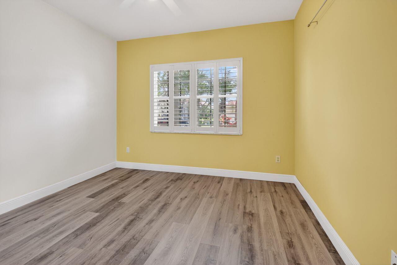 CORAL LAKES 12 - Residential