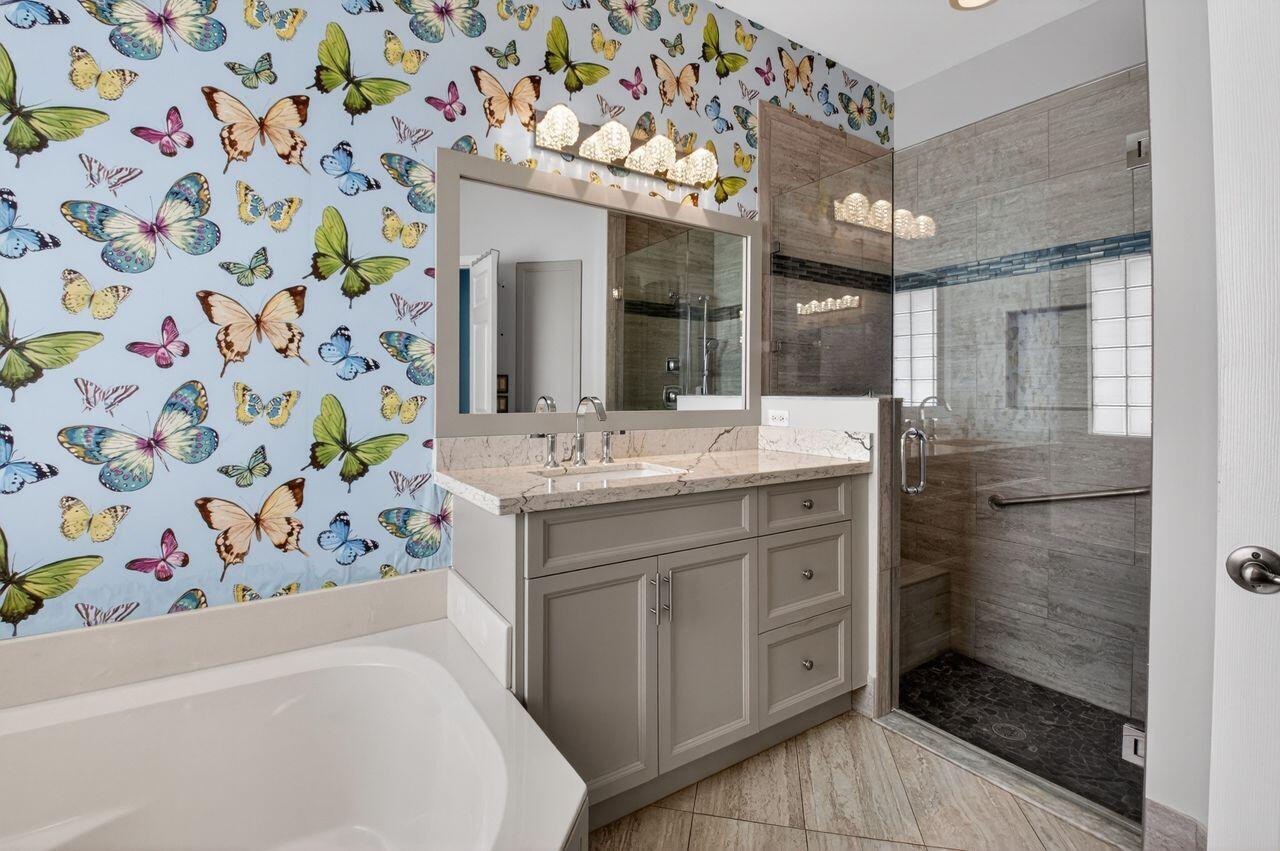 CORAL LAKES 12 - Residential