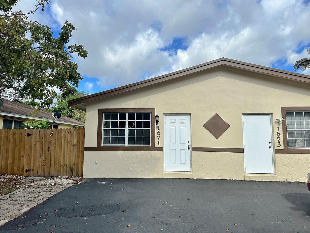Photo of 1671 SW 44th Avenue, Fort Lauderdale, FL 33317 (MLS # F10497307)