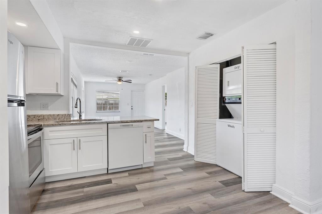 Photo of 230 NW 5 Street St, Deerfield Beach, FL 33441 (MLS # R10820459)