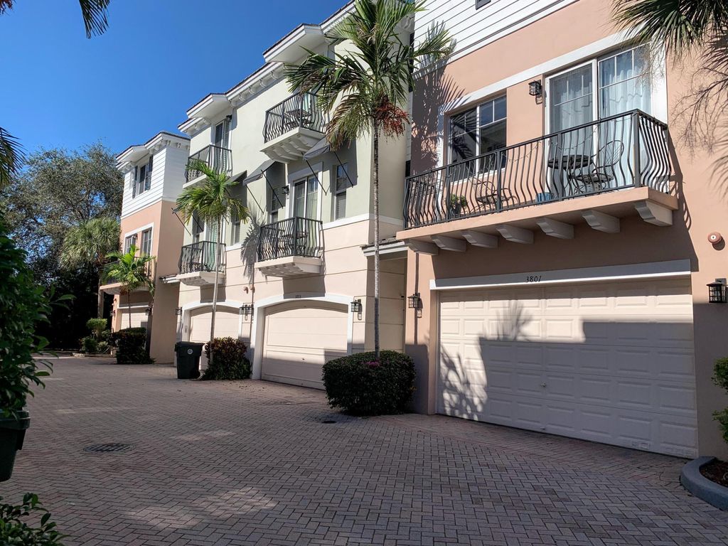 Photo of 3803 NW 5th Terrace, Boca Raton, FL 33431 (MLS # B26015291)