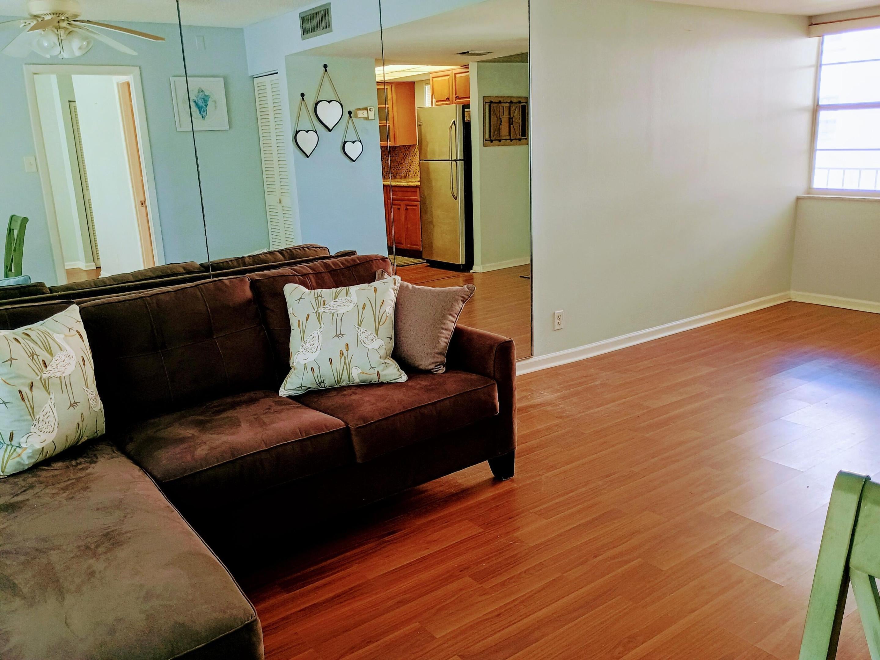 1810 New Palm Way 215