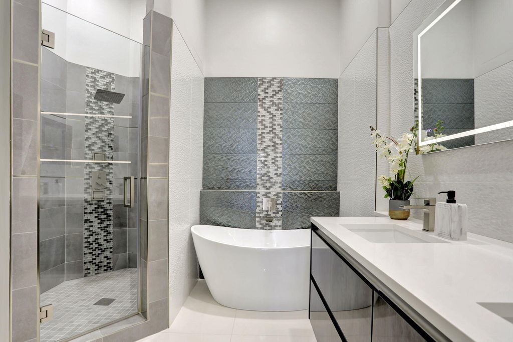 Photo of 6584 Villa Sonrisa Drive #1122, Boca Raton, FL 33433 (MLS # R11166836)