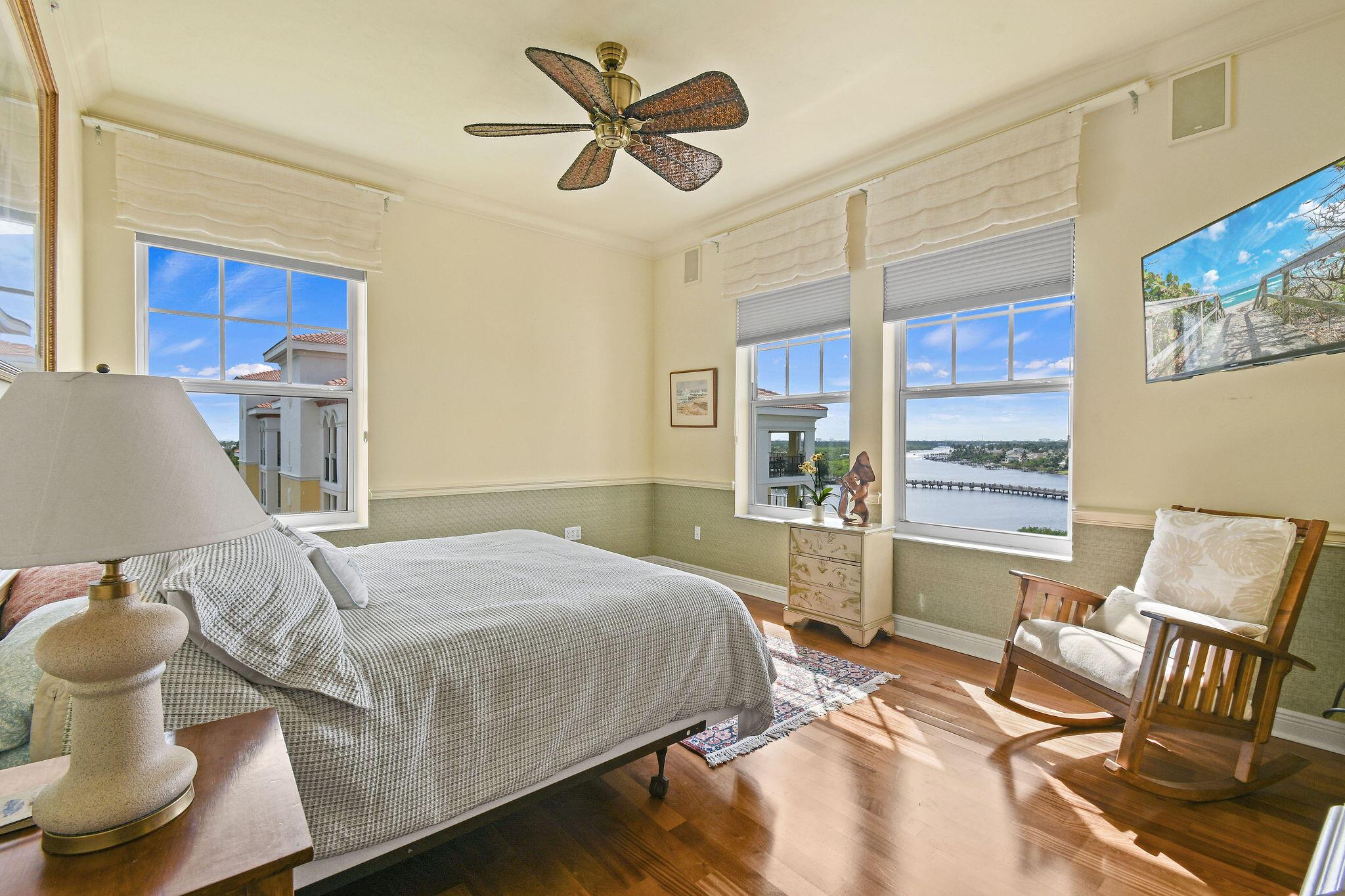 JUPITER YACHT CLUB - Residential