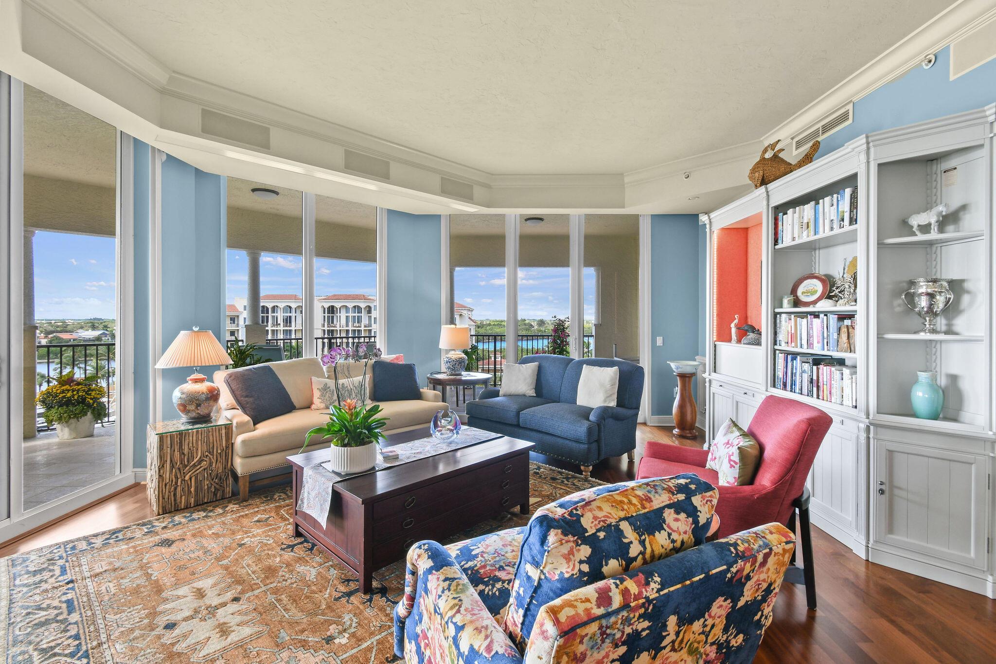 JUPITER YACHT CLUB - Residential