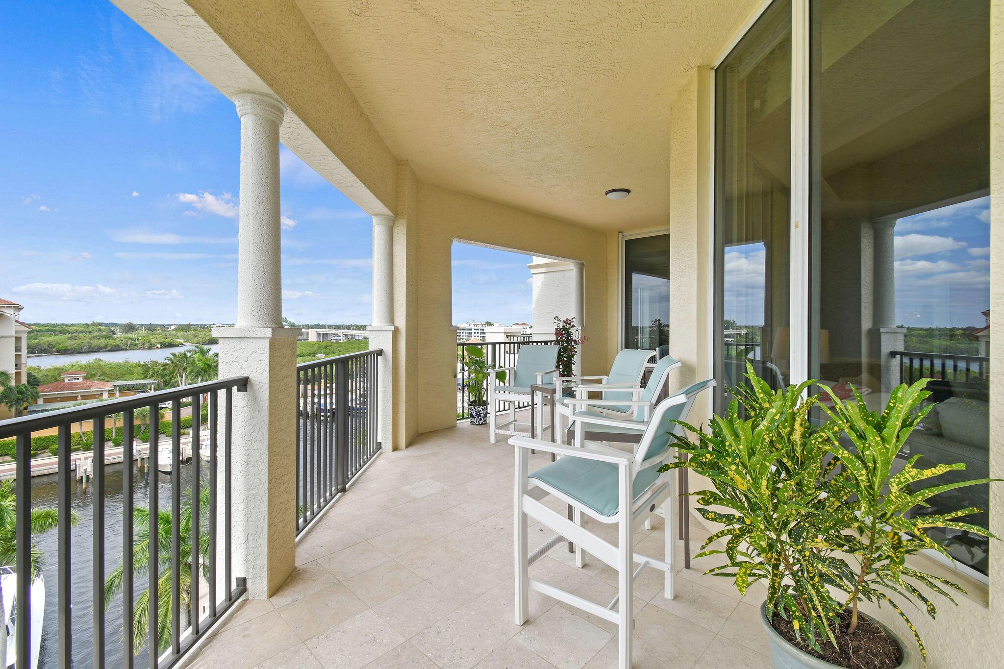 JUPITER YACHT CLUB - Residential