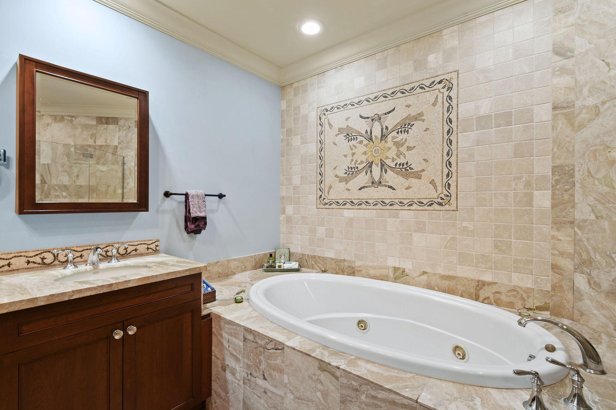 JUPITER YACHT CLUB - Residential