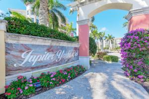 JUPITER YACHT CLUB - Residential