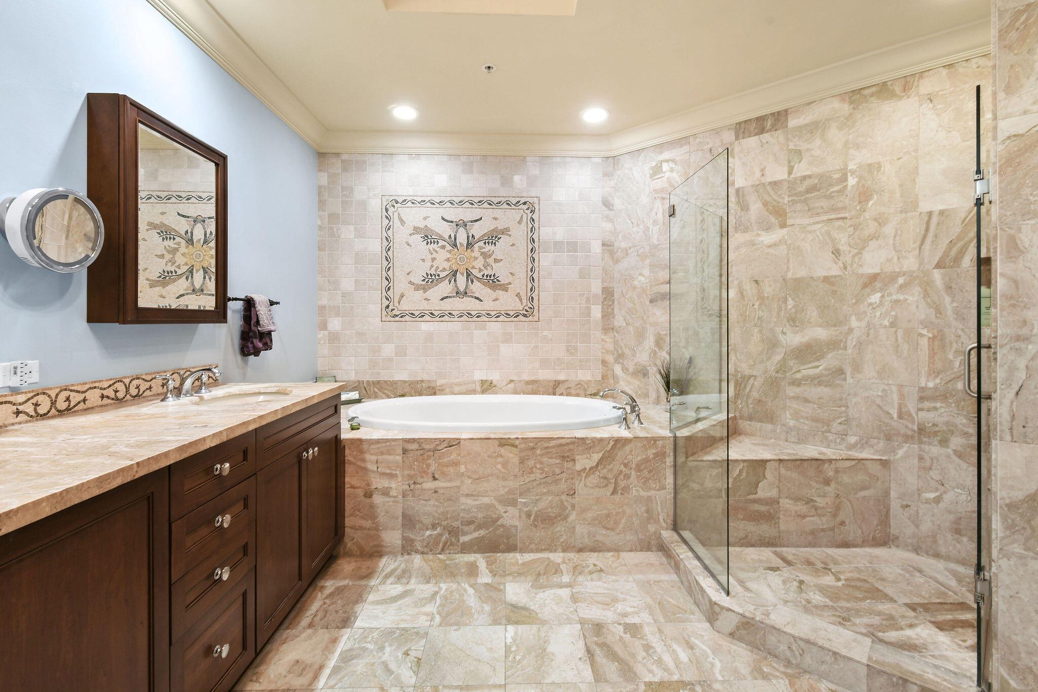 JUPITER YACHT CLUB - Residential