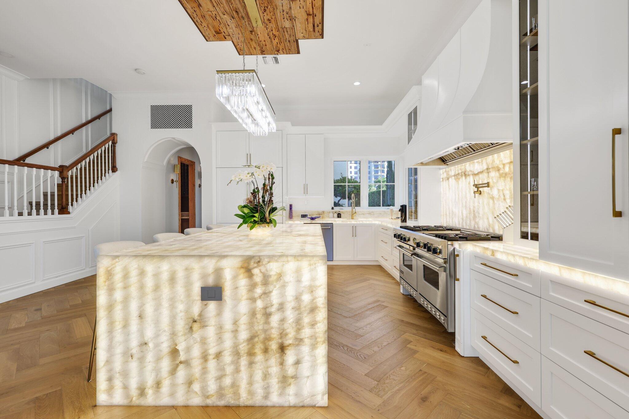 ROYAL PALM VILLAS - Residential