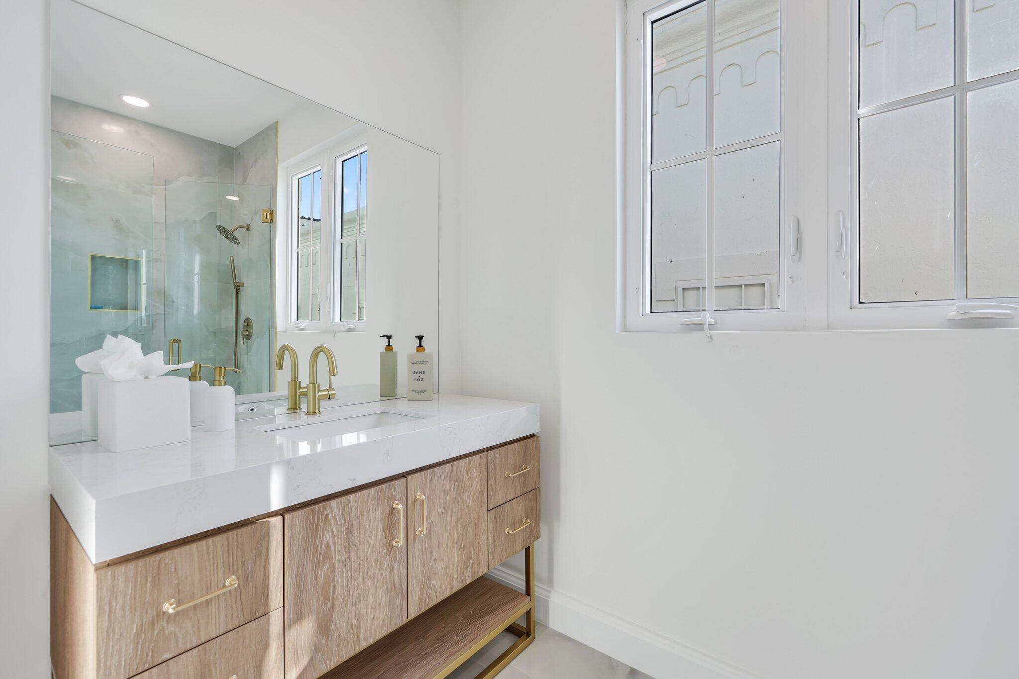 ROYAL PALM VILLAS - Residential