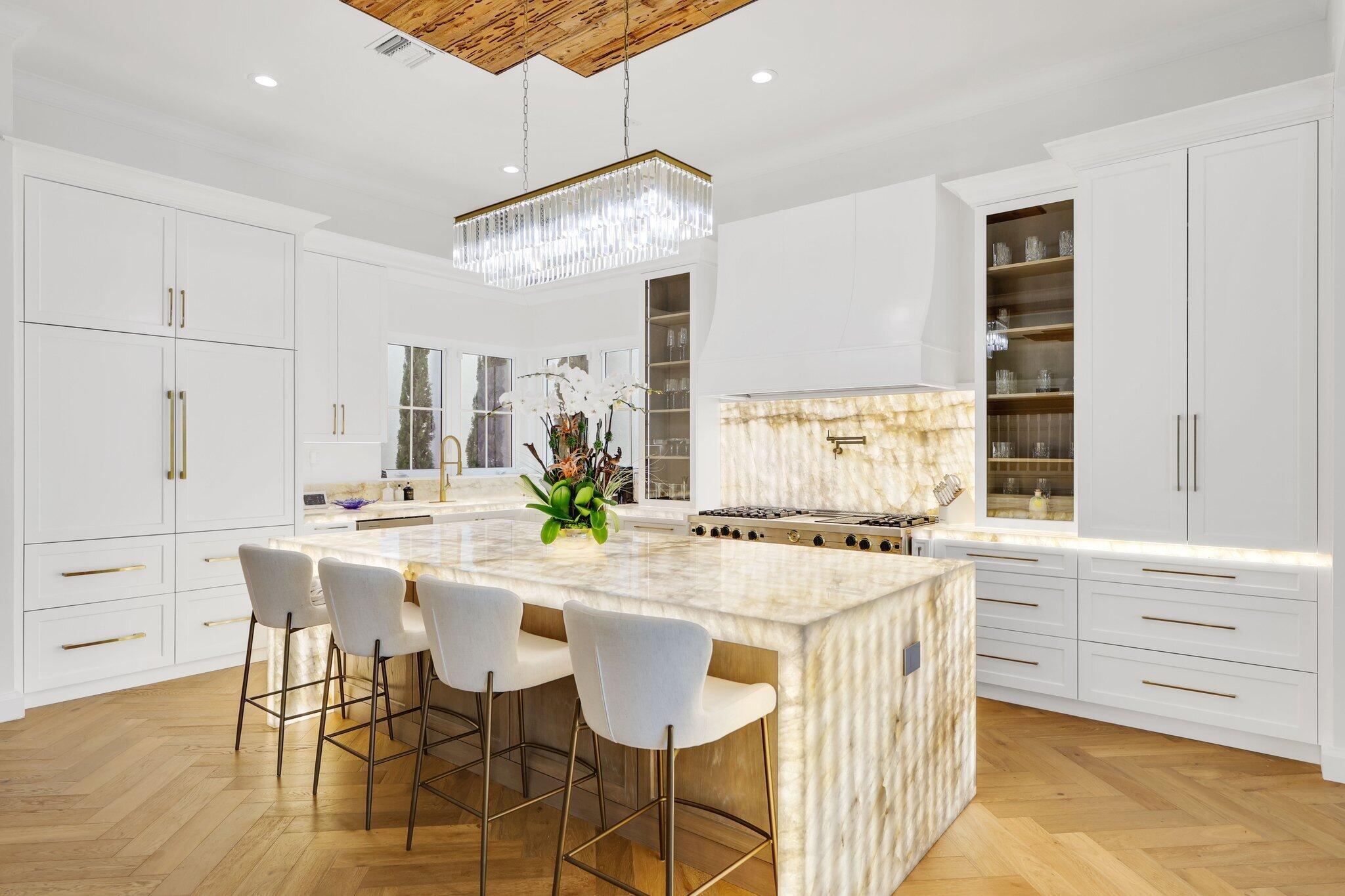 ROYAL PALM VILLAS - Residential