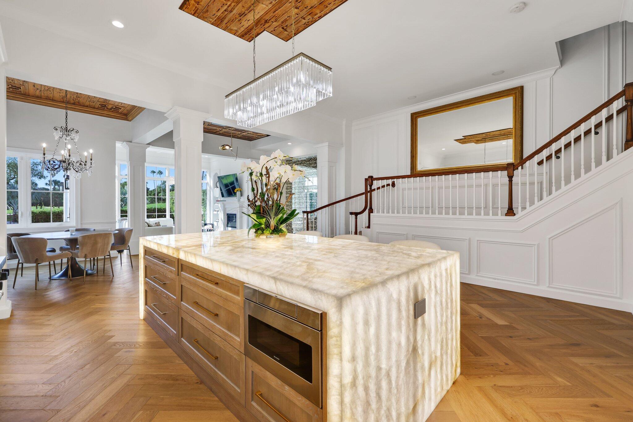 ROYAL PALM VILLAS - Residential