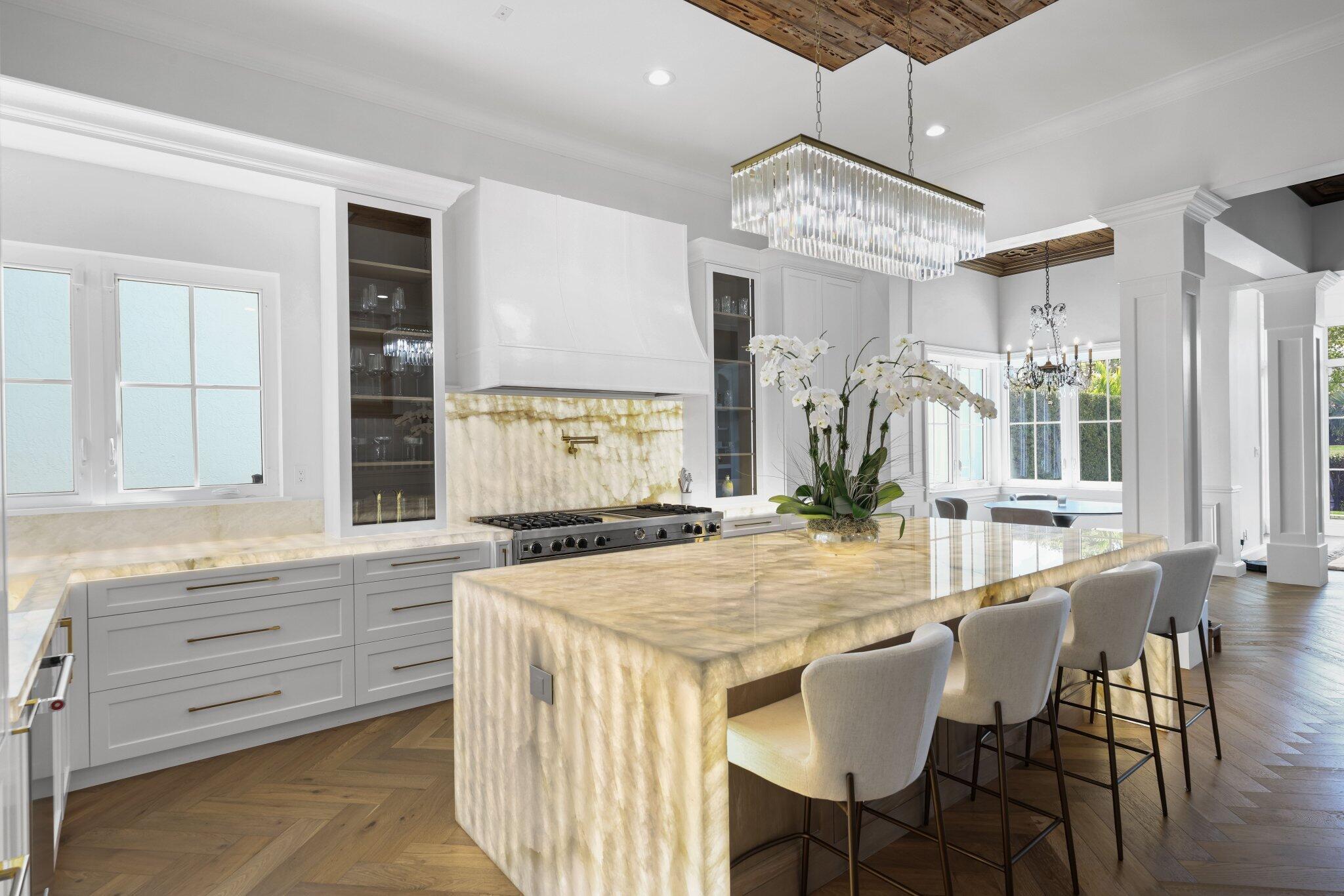 ROYAL PALM VILLAS - Residential